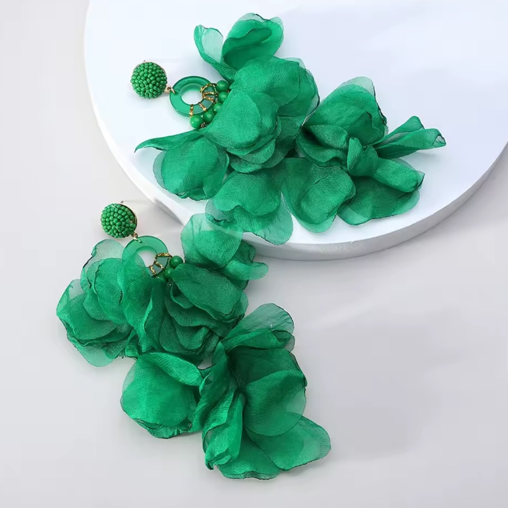 Green Cotton Flower Bohemian Earrings - Picture 5 of 5